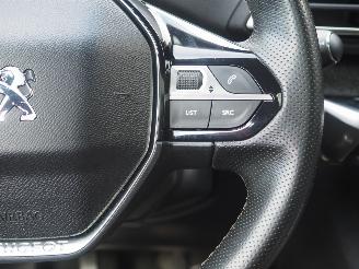 Peugeot 3008 1.2 PureTech GT Line picture 17