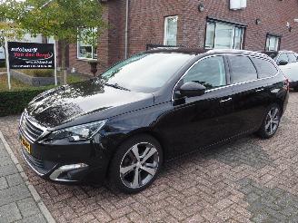 damaged passenger cars Peugeot 308 1.2 Puretech Allure 2015/8