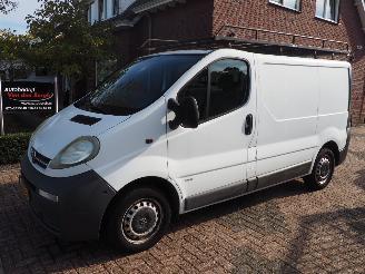 skadebil bedrijf Opel Vivaro 1.9 DI L1H1 2001/10