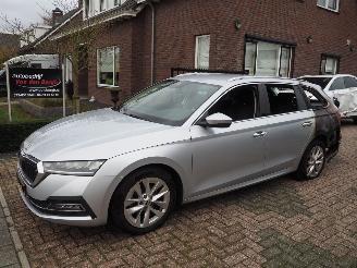 damaged passenger cars Skoda Octavia 1.0 tsi Bns edition 2021/1