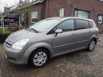 Avarii autoturisme Toyota Corolla-verso 1.8 VVT-i Sol 7Persoons 2004/9