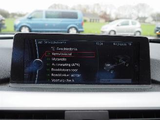 BMW 3-serie 320i High executive picture 27