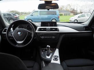 BMW 3-serie 320i High executive picture 13