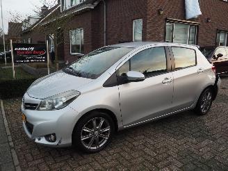 Unfallwagen Toyota Yaris 1.3 Dynamic 2012/5