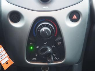 Peugeot 108 1.0 E-Vti Active picture 20