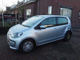 skadebil auto Volkswagen Up! 1.0Move Up! BlueMotion 2012/8
