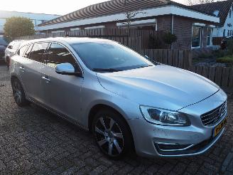 Volvo V-60 2.4 D6 AWD Hybrid Summum picture 3