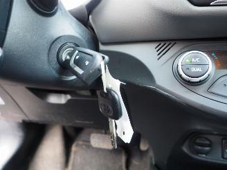 Toyota Yaris 1.5 Hybrid Design picture 36