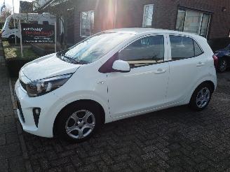 Damaged car Kia Picanto 1.0 Dpi Comfortline 2022/11