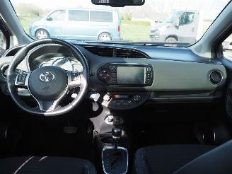 Toyota Yaris 1.5 Hybrid Dynamic picture 13
