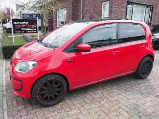 Unfallwagen Volkswagen Up! 1.0 Move Up BlueMotion 2012/7