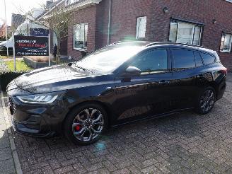 Coche accidentado Ford Focus 1.0 EcoBoost Hybrid ST Line 2023/10