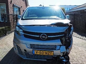 Opel Vivaro 2.0 BlueHDI DubbelCabine Automaat picture 2