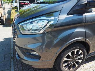 Ford Transit Custom 2.0TDCI Sport L2H1 Automaat picture 9