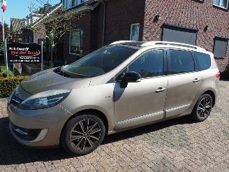 skadebil auto Renault Grand-scenic 1.2 TCE Bose 2014/2
