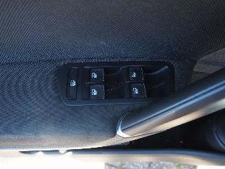 Volkswagen Golf 1.4 TSI GTE Connected Series picture 24