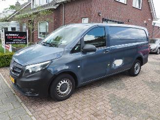 krockskadad bil bedrijf Mercedes Vito 110 CDI  Functional Lang 2020/11