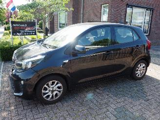 Unfallwagen Kia Picanto 1.0 MPi DynamicLine 2020/2