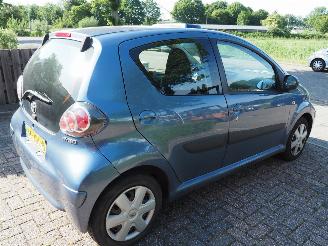 Toyota Aygo 1.0-12V picture 4