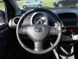 Toyota Aygo 1.0-12V picture 16