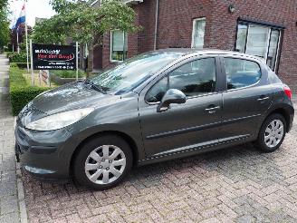 Schadeauto Peugeot 207 1.4-16V X-Line Automaat 2009/3