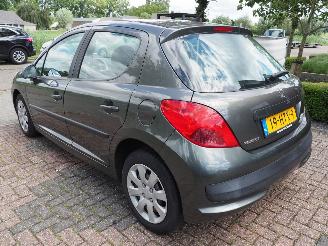 Peugeot 207 1.4-16V X-Line Automaat picture 6