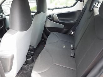 Toyota Aygo 1.0 VVT-i Now picture 21
