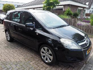 Opel Zafira 1.8 Cosmo 7 Persoons picture 3