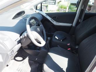Toyota Yaris 1.0 VVTi Acces picture 16