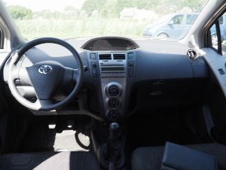 Toyota Yaris 1.0 VVTi Acces picture 10
