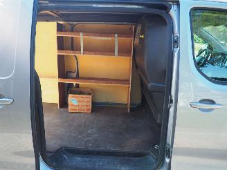 Peugeot Expert 2.0 BlueHDi Asphalt Automaat picture 12