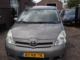 Toyota Corolla-verso 2.0 D-4D Sol picture 2