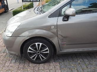 Toyota Corolla-verso 2.0 D-4D Sol picture 7