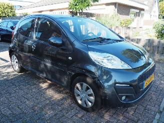 Peugeot 107 1.0 Active Automaat picture 3