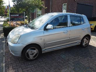 Auto incidentate Kia Picanto 1.1 LXE Automaat 2004/12