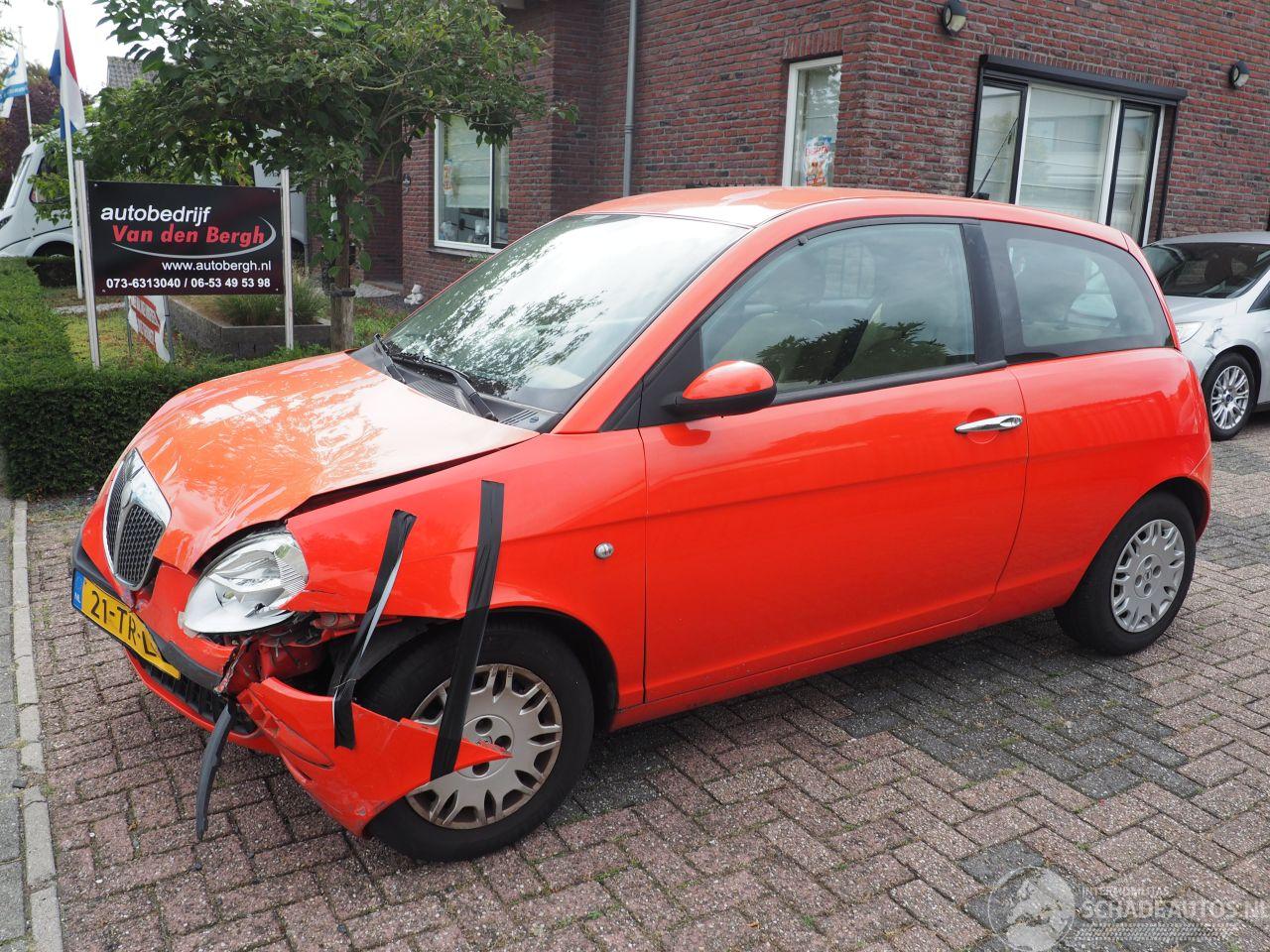 Lancia Ypsilon 1.2 Oro