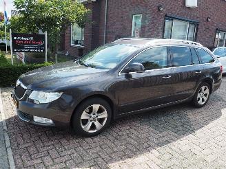 Vaurioauto  passenger cars Skoda Superb 1.8 TSI Ambition Business Line 2011/1
