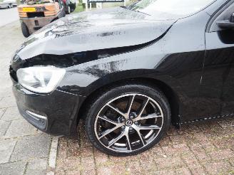 Volvo V-60 2.0 D2 Momentum picture 9