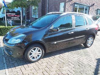 Unfallwagen Renault Clio 1.6-16V Dynamique Automaat 2008/6