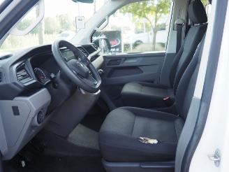 Volkswagen Transporter 2.0 TDi L1H1 DC 5 Persoons picture 25