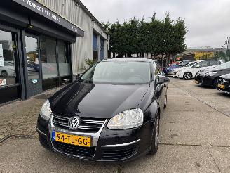 Volkswagen Jetta 1.6 FSI 85KW AIRCO picture 2