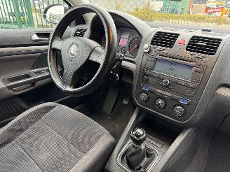 Volkswagen Jetta 1.6 FSI 85KW AIRCO picture 7