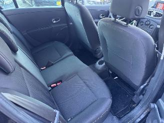 Renault Clio 1.2 16V AIRCO 5-DEURS picture 7