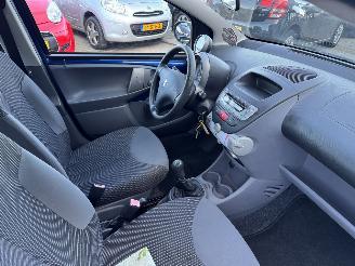 Peugeot 107 1.0 12V AIRCO 5-DEURS picture 7