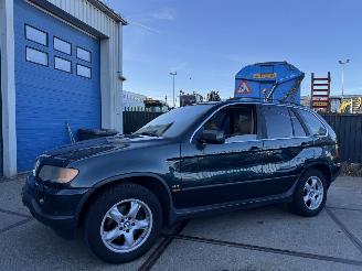 damaged passenger cars BMW X5 4.4 V8 210KW 2000/6