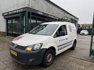 uszkodzony samochody osobowe Volkswagen Caddy 1.6 TDI 55KW AIRCO 2014/2