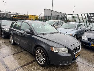 Volvo V-50 2.0D Sport 107kw picture 2