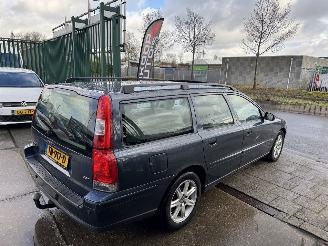 Volvo V-70 2.5 Turbo 154KW Momentum Automaat picture 4