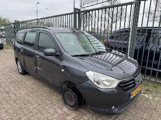 Unfallwagen Dacia Lodgy 1.5 DCI 79KW AIRCO 7 PERSOONS 2013/10