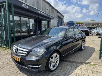 krockskadad bil auto Mercedes C-klasse C180 AUTOMAAT AMG-PAKKET 2011/10